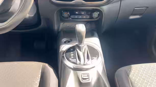 NISSAN JUKE 22 / 23