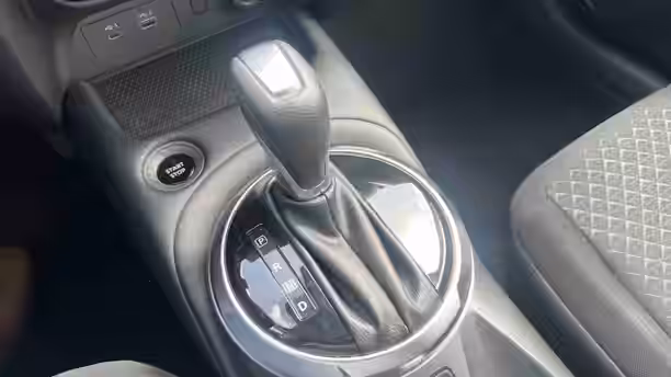 NISSAN JUKE 19 / 23