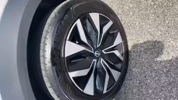 NISSAN JUKE 23 / 23