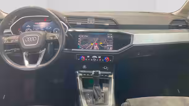 AUDI Q3 9 / 27