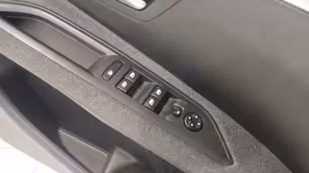PEUGEOT 3008 17 / 21