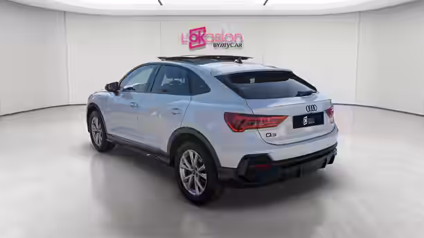 AUDI Q3 SPORTBACK 3 / 68