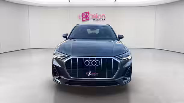 AUDI Q3 8 / 31
