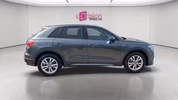 AUDI Q3 6 / 66