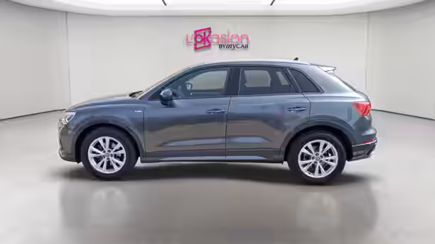AUDI Q3 2 / 66