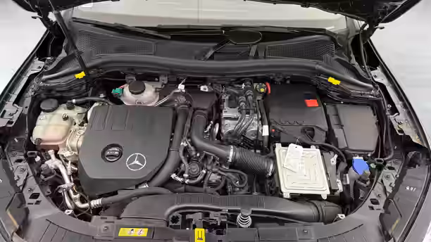 MERCEDES GLA 19 / 28
