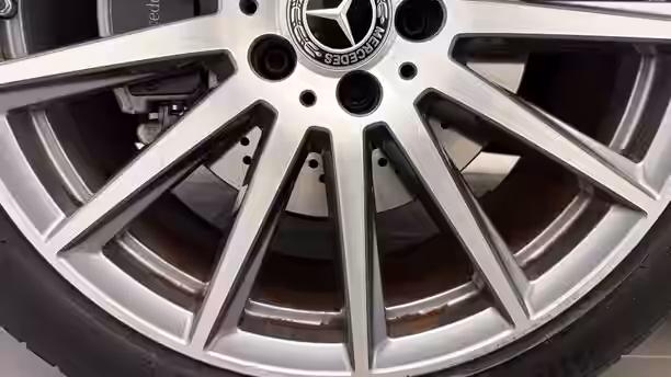 MERCEDES GLA 27 / 28