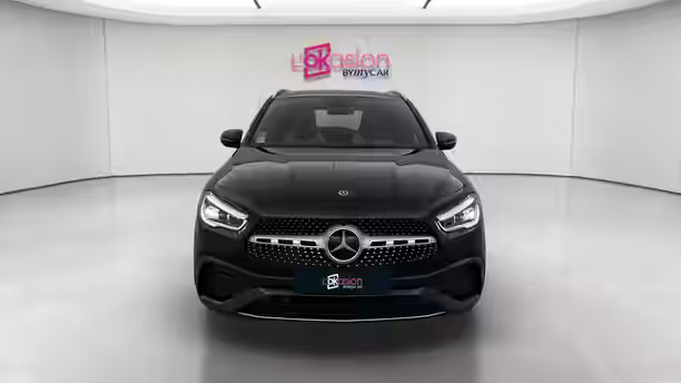MERCEDES GLA 8 / 28
