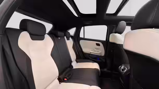 MERCEDES GLA 13 / 28