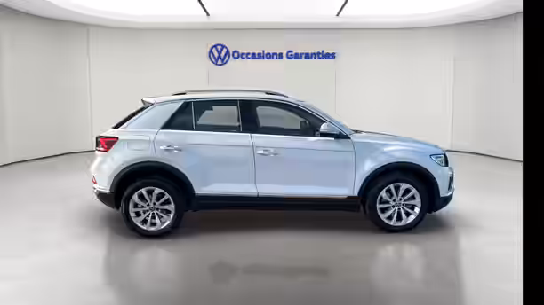 VOLKSWAGEN T-ROC 6 / 26