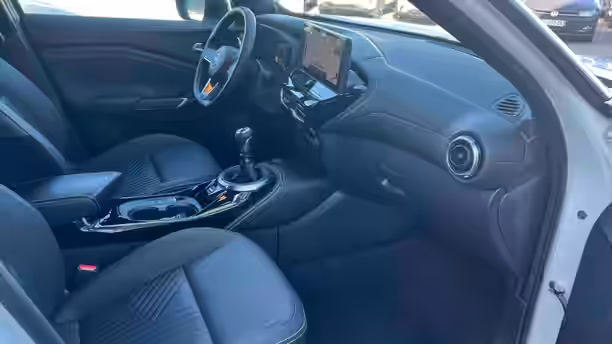 NISSAN JUKE 22 / 23