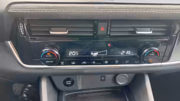 NISSAN QASHQAI 17 / 18