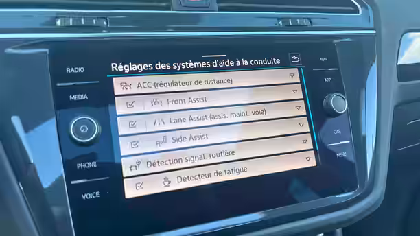 VOLKSWAGEN TIGUAN 25 / 25