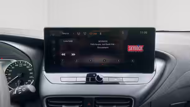 NISSAN JUKE 15 / 21