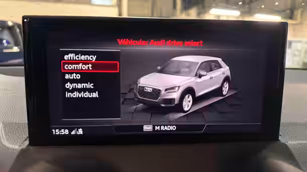 AUDI Q2 28 / 32