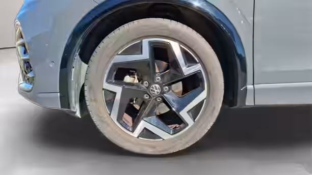 VOLKSWAGEN TIGUAN 16 / 26