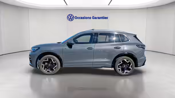 VOLKSWAGEN TIGUAN 2 / 26