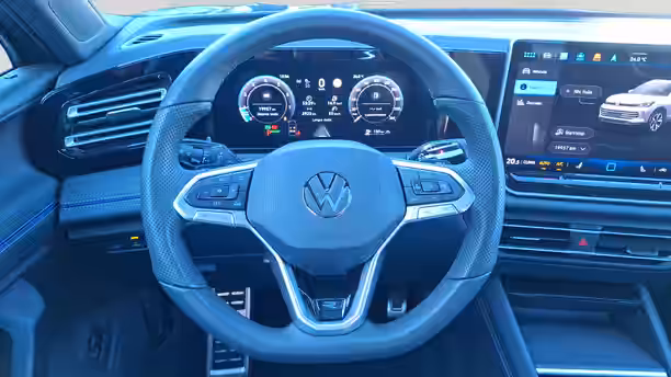 VOLKSWAGEN TIGUAN 25 / 26