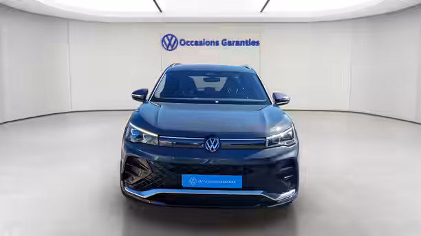 VOLKSWAGEN TIGUAN 8 / 26