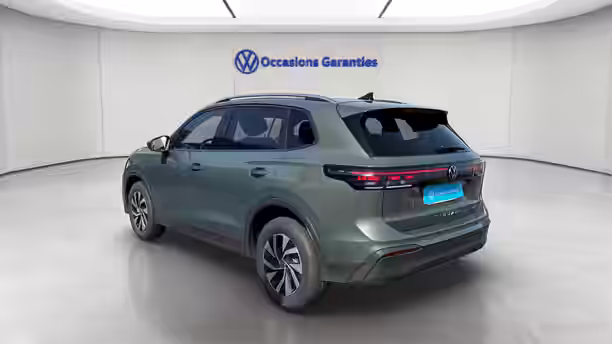 VOLKSWAGEN TIGUAN 3 / 29