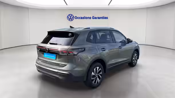VOLKSWAGEN TIGUAN 5 / 29