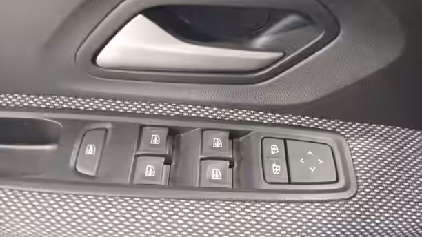DACIA SANDERO 18 / 23
