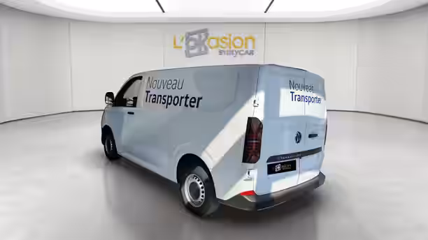 VOLKSWAGEN UTILITAIRES TRANSPORTER VAN 3 / 17