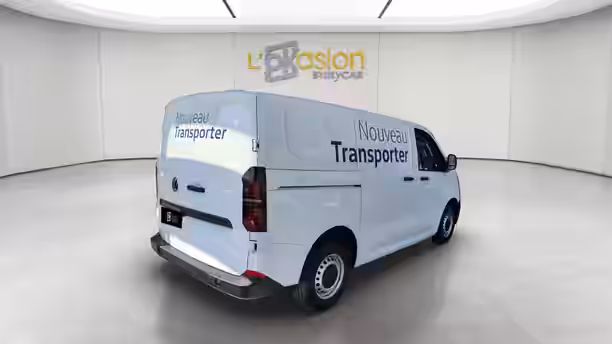 VOLKSWAGEN UTILITAIRES TRANSPORTER VAN 5 / 17