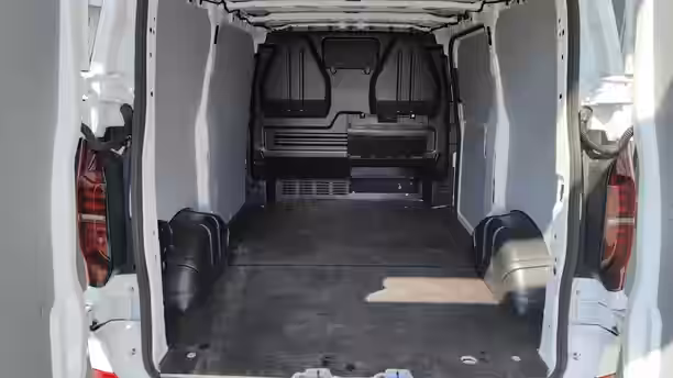 VOLKSWAGEN UTILITAIRES TRANSPORTER VAN 12 / 17