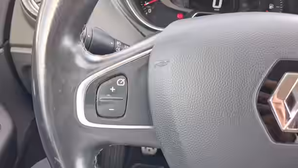 RENAULT CAPTUR 16 / 87