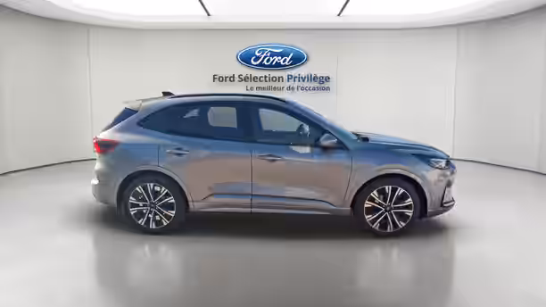 FORD KUGA 6 / 26
