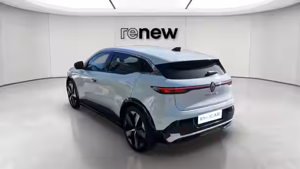 RENAULT MEGANE E-TECH 3 / 23
