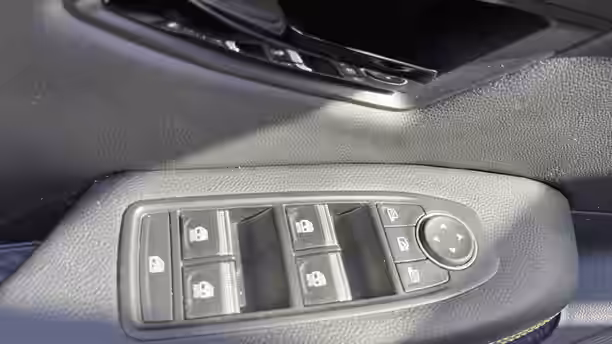 RENAULT MEGANE E-TECH 17 / 23