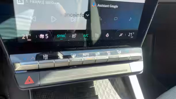 RENAULT MEGANE E-TECH 21 / 23