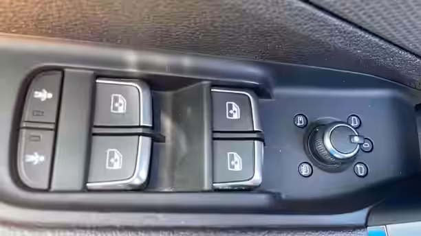 AUDI Q2 16 / 30
