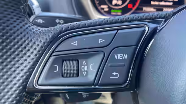 AUDI Q2 18 / 30