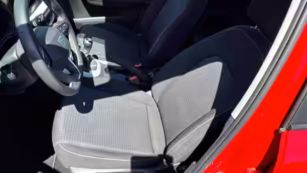 SEAT ARONA 17 / 28