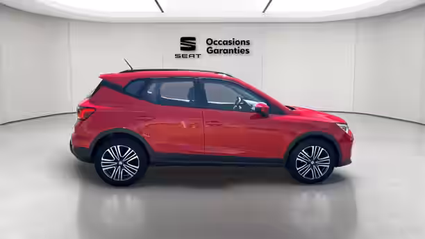 SEAT ARONA 6 / 28