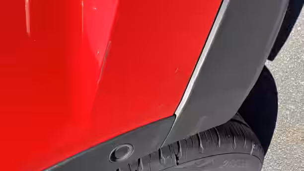 SEAT ARONA 27 / 28