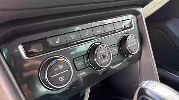 VOLKSWAGEN TIGUAN 17 / 26