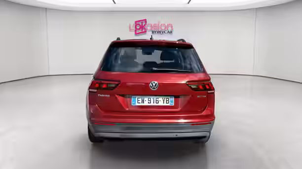 VOLKSWAGEN TIGUAN 4 / 26