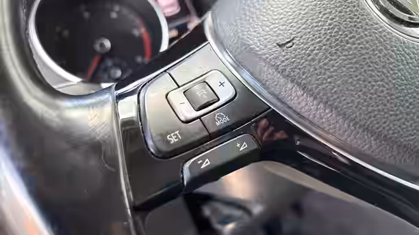 VOLKSWAGEN TIGUAN 22 / 26