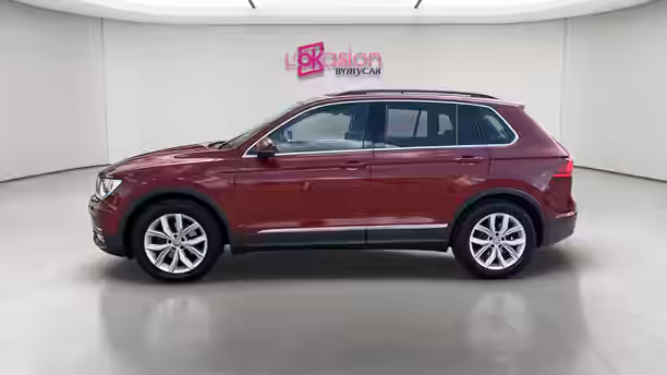 VOLKSWAGEN TIGUAN 2 / 26