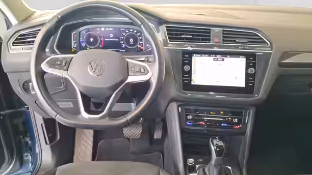 VOLKSWAGEN TIGUAN 9 / 18