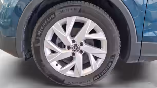 VOLKSWAGEN TIGUAN 14 / 18
