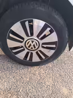 VOLKSWAGEN E-UP! 32 / 35