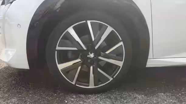 PEUGEOT 208 14 / 36