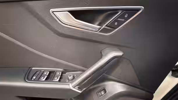 AUDI Q2 17 / 33