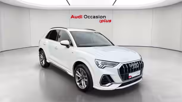 AUDI Q3 7 / 32