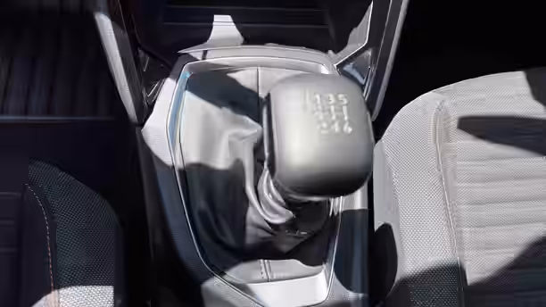 PEUGEOT 2008 22 / 25